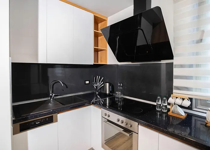 Drive Rooms&apartments 4* 地拉那