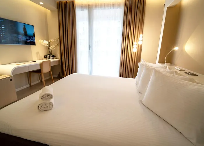 Drive Rooms&apartments 4* 地拉那