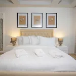 Drive Rooms&apartments 티라나