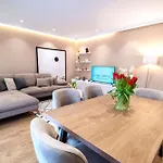 Drive Rooms&apartments 4* 티라나