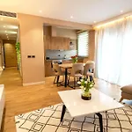 Drive Rooms&apartments 아파트호텔 티라나