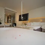 아파트호텔 Drive Rooms&apartments 티라나
