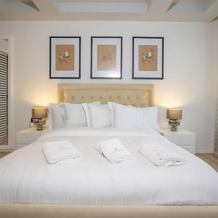 Drive Rooms&apartments Tiran