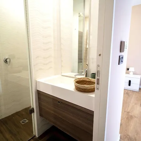 Drive Rooms&apartments Apart Otel Tiran